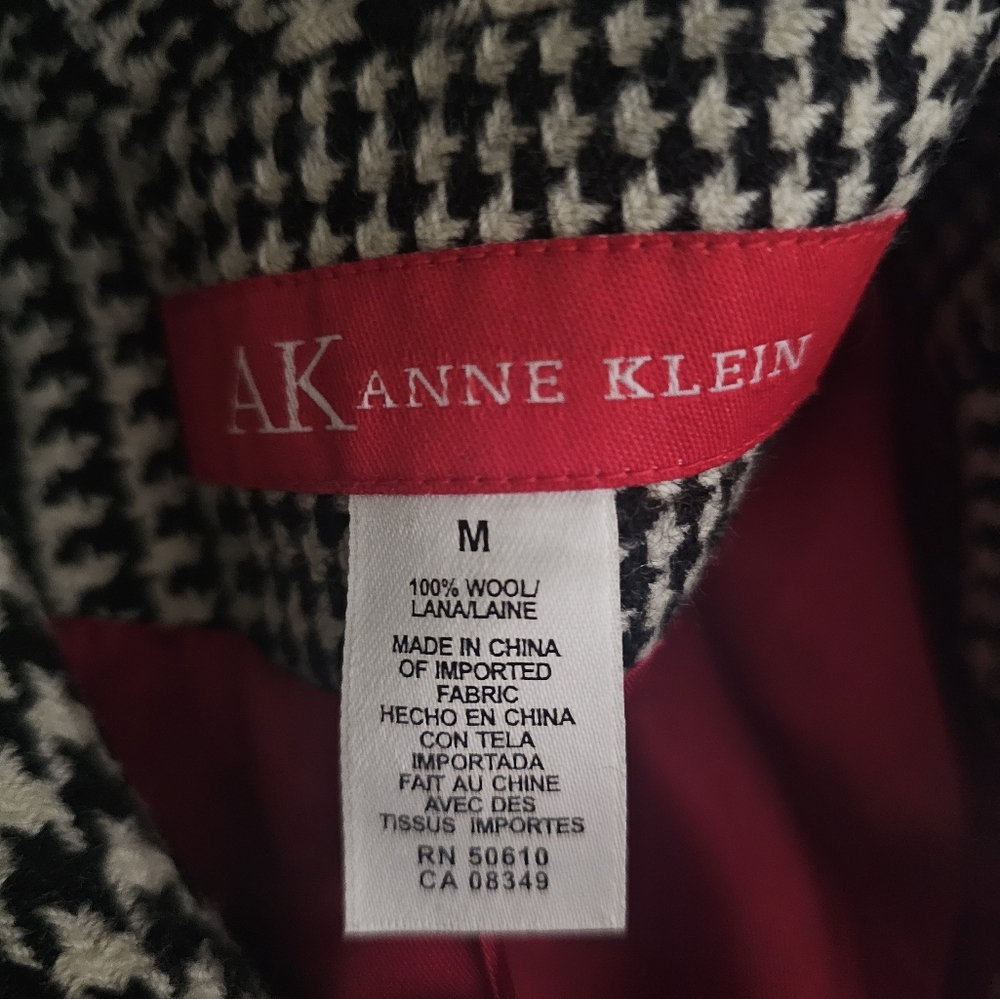 Anne Klein Houndstooth 100% Wool Coat. Medium - Picture 5 of 5